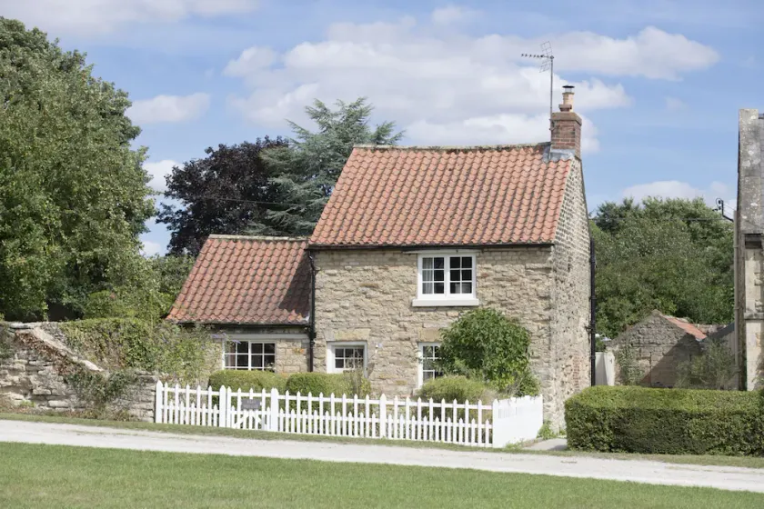 Beau Repaire -  a small cottage sleeping two guests, two part of the Castle Howard Estate - Image 1