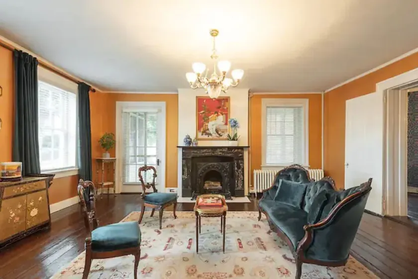 The Arundel Room in historic Holladay House - Image 1