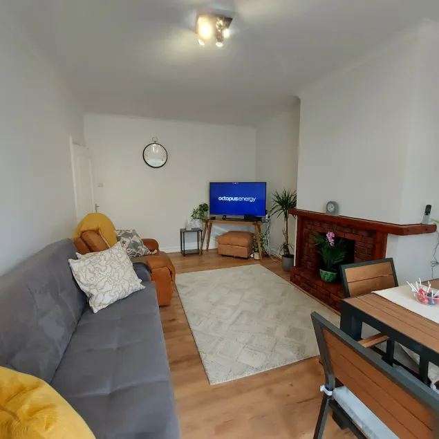Luxury Family Three Bedrooms Semi-Detached House - Image 1