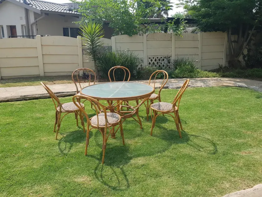 Comfy Private Home- Centrally Located, Close to Airport, Shops, Freeways, Casino - Image 1