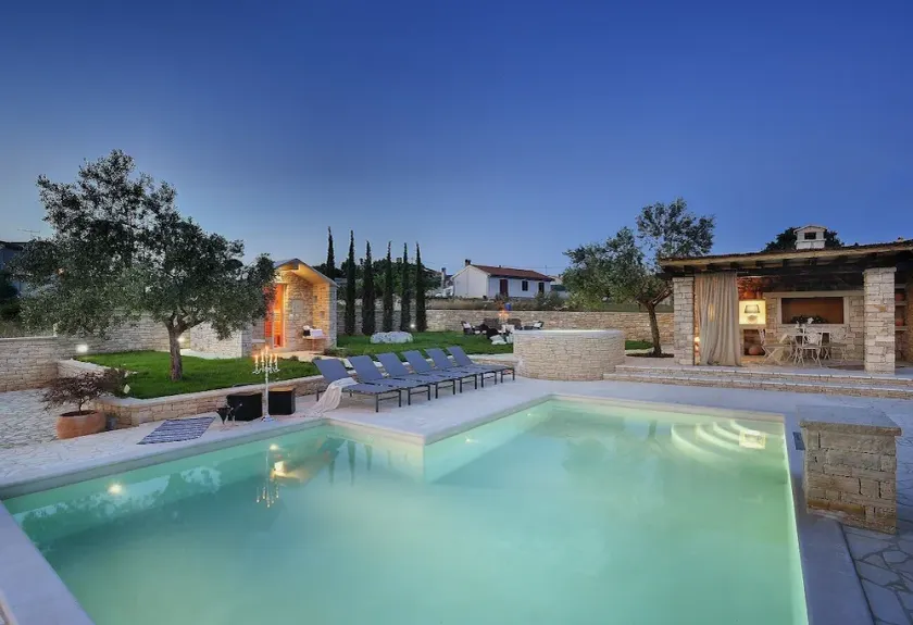Luxury villa with private heated pool, outdoor sauna - Image 1