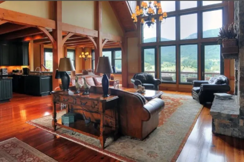 Luxurious Retreat in Bright's Creek near Lake Lure, Tryon, Hendersonville - Image 1