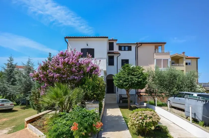 Apartment 727/1698 (Istria - Stinjan), 500m from the beach - Image 1