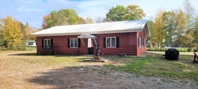 Lazy Bear Cabin mit Blick auf den Fluss! Das Tor zur Region Katahdin! - Image 1