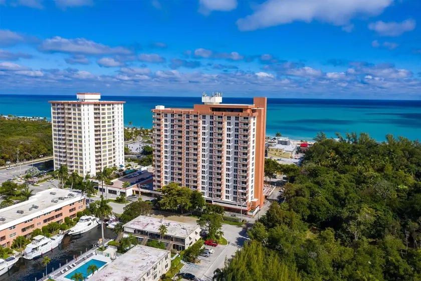 2BR Oceanfront Condo! Central Fort Lauderdale Beach. Sleeps 8. - Image 1