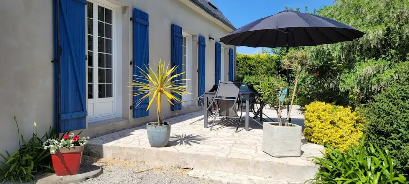 espaciosa casa con gran jardín y una terraza en la bahía de Douarnenez - Image 1