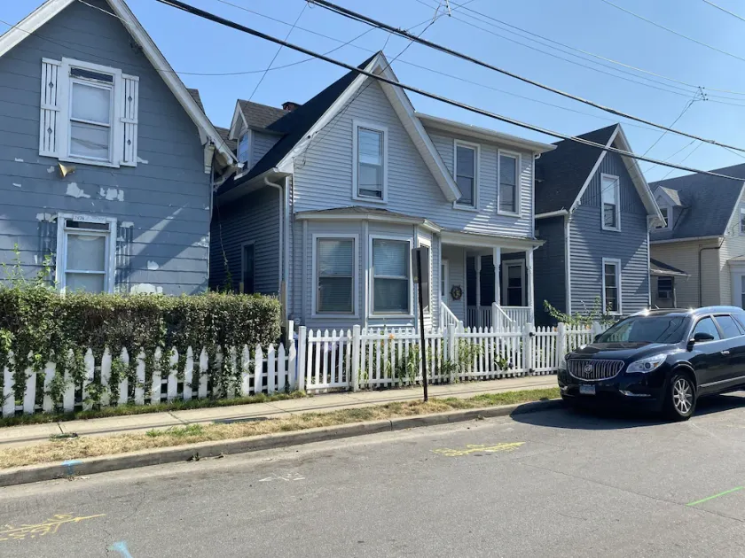 Cheerful 5 bed Residential house. - Image 1