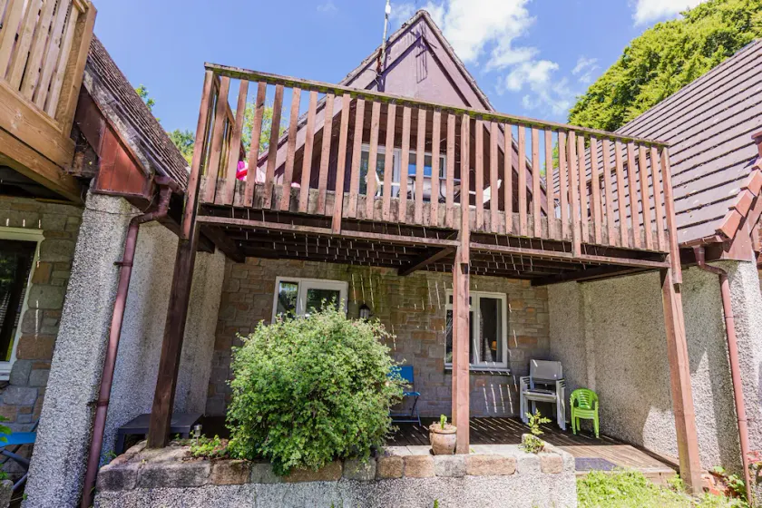 Modern cornwall countryside lodge with pool access - Image 1