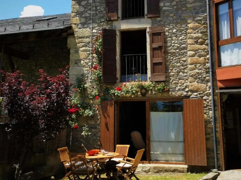 House 3 rooms 8 Pax, Fireplace, Private Garden & BBQ - Image 1