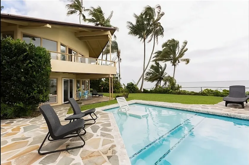 OCEANFRONT DUPLEX, with POOL, SAUNA and steps from BEACH - Image 1