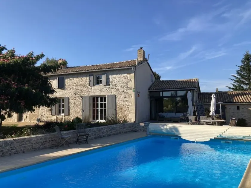 large charming house & garden, secured pool, 5 bedrooms, Niort countryside (79) - Image 1