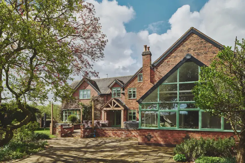 Sandy Hill Farm - Image 1