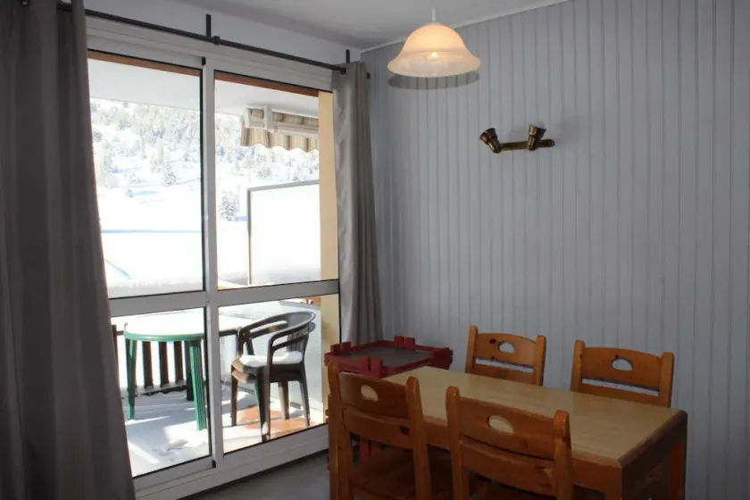 Ski-in/ski-out & foot of the slopes, 5th floor, view ski slopes, balcony, tv, 28m², Superdévoluy - Image 1