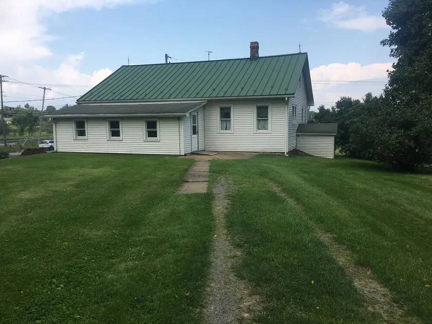 Farm guesthouse open for football, graduation and other short-term rentals - Image 1