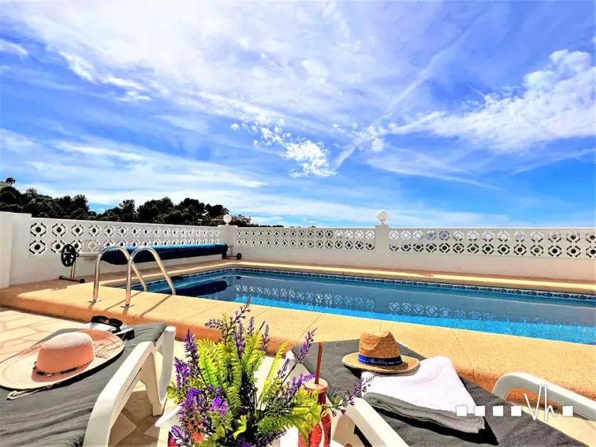 Villa CHAMPY à Moraira – Vue sur la mer, piscine privée, 2 chambres, climatisation et Wi-Fi - Image 1