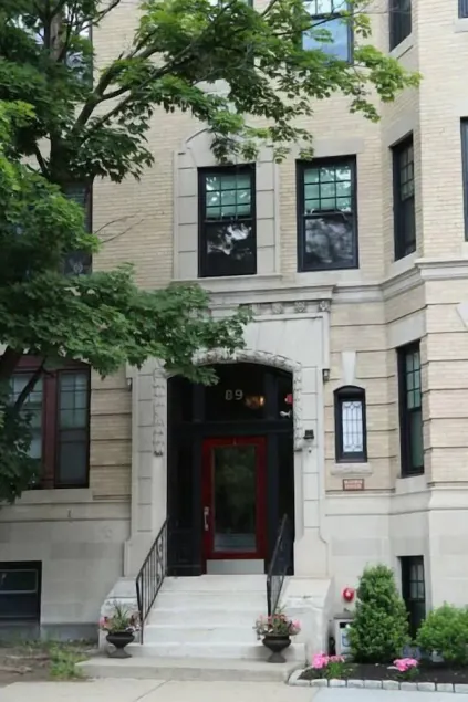Maverick Suites at 89 Marion - Image 1
