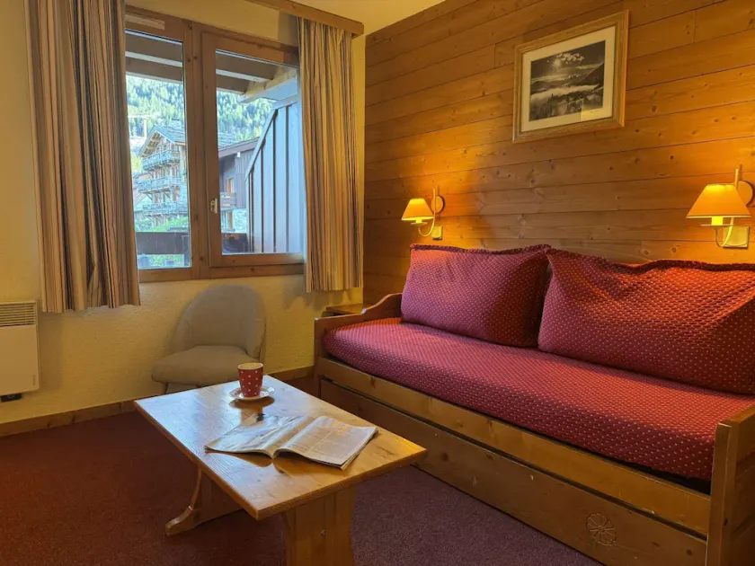Bûche 13 - Cosy studio with movable partition - Image 1