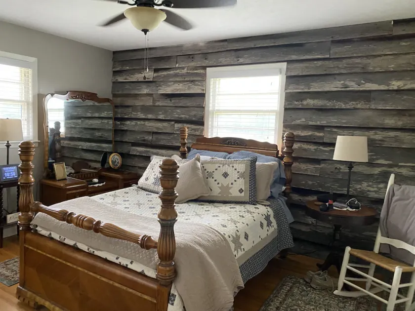 Peaceful 3 bedroom home with full basement on farm land - Image 1