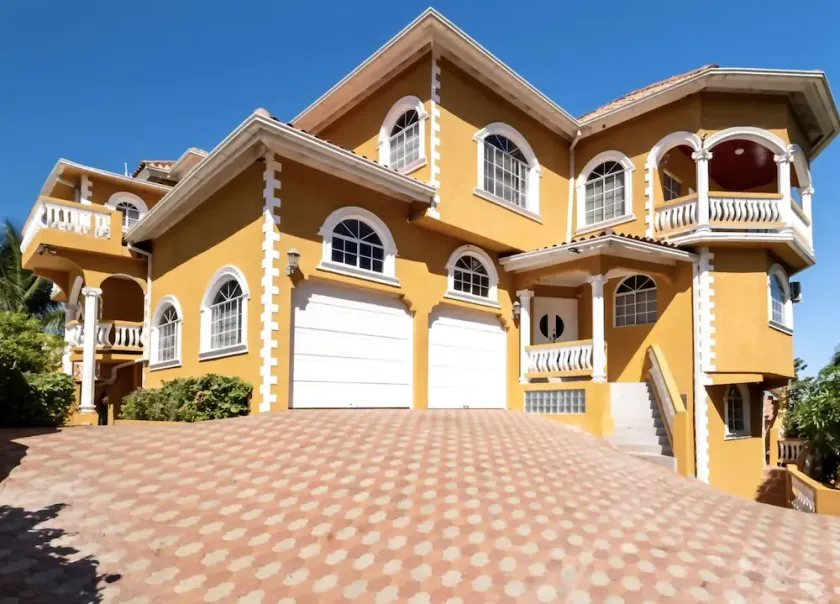 The Palms at Oracabessa *Luxury Vacation Rental* Fully Staffed - Image 1