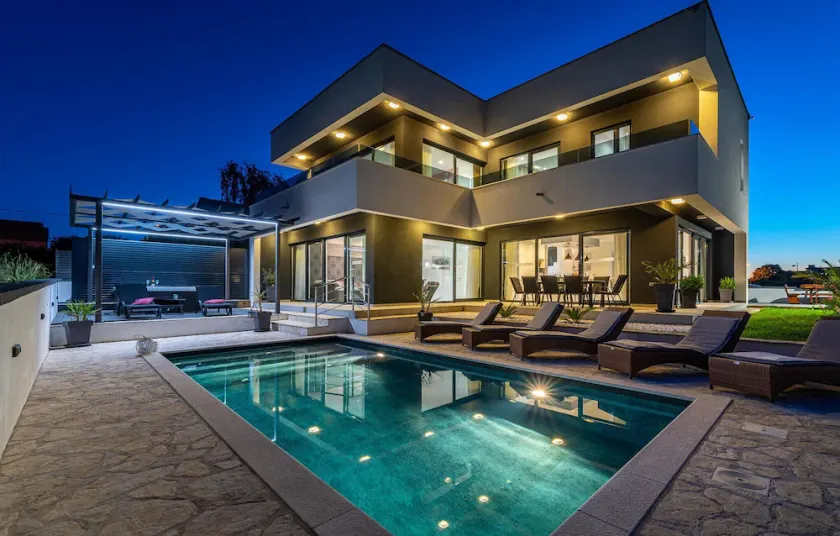 Stunning home in Zadar - Image 1