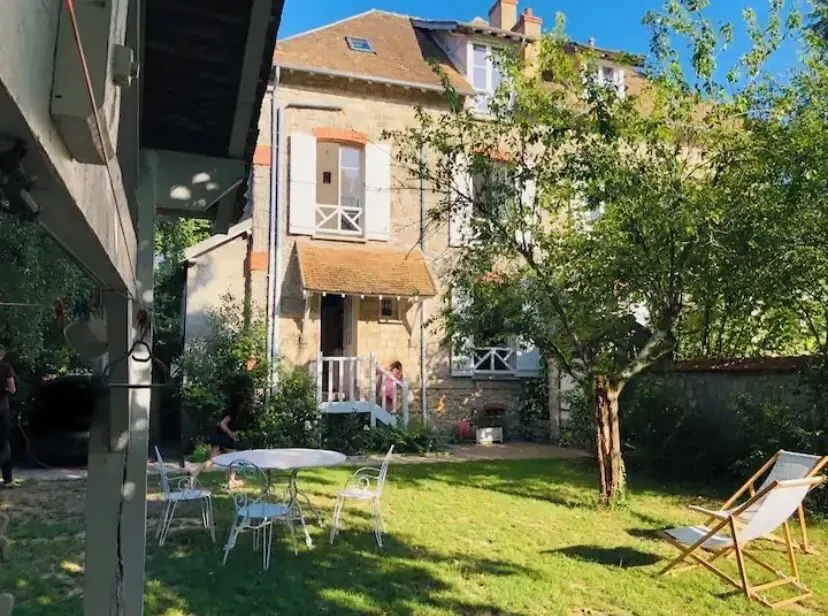 Maison avec jardin, centre, proche forêt - Image 1