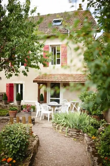 Volnay: Charlotte hus - Image 1
