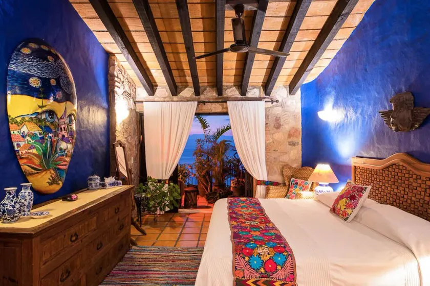 2 BR romantic Penthouse in Conchas Chinas with amazing views & beach access - Image 1