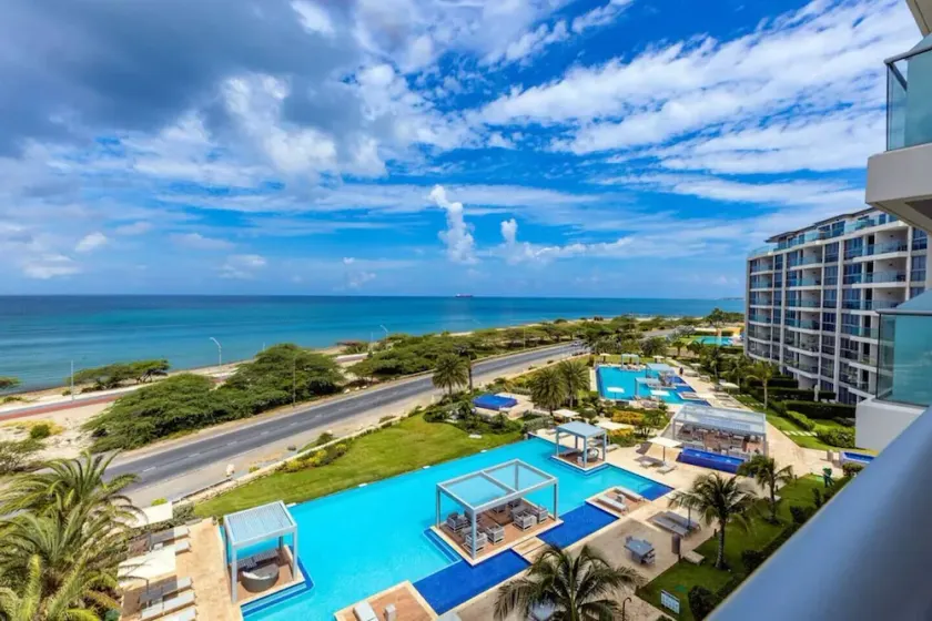 Luxurious Aruba OceanView Beachfront residence at Azure Eagle Beach - Image 1