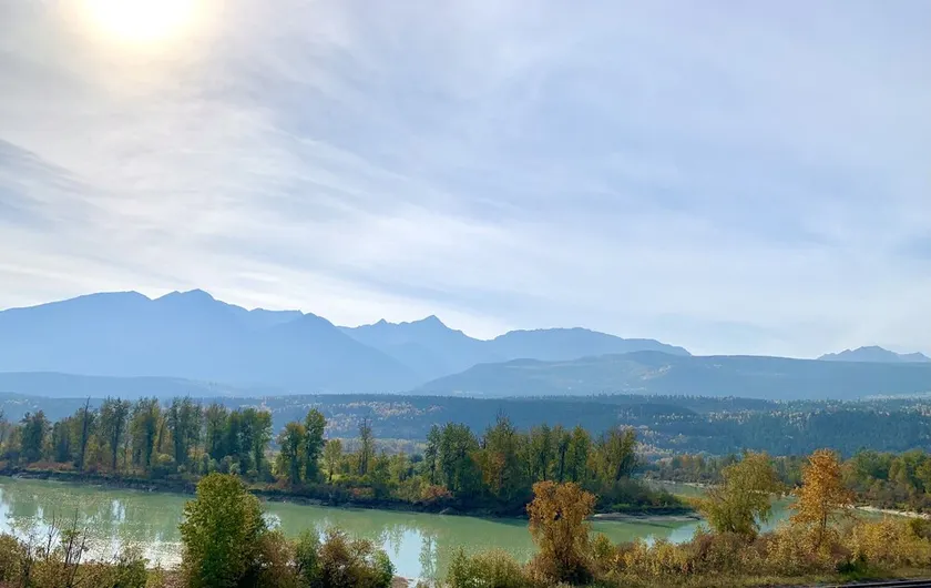 Cozy Mountain View Getaway - Surreal Mountain and River View - Image 1