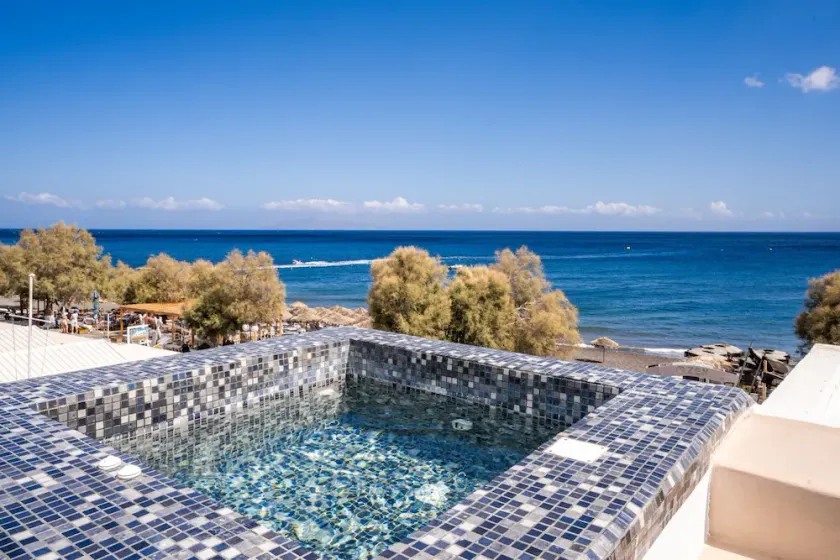 Zen Suites & Spa - Image 1