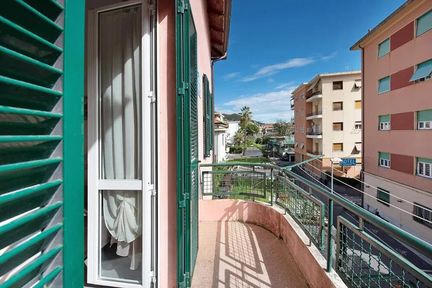 Ferienwohnung \"Bilocale Cilea con Balcone\" mit Balkon und Klimaanlage - Image 1