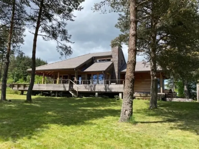 Gîte Le Chambon-Sur-Lignon, 5 Pièces, 10 Personnes - Fr-1-582-39 - Image 1