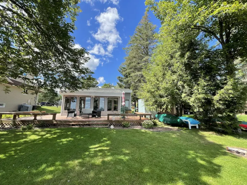 chalet haut de gamme au bord du lac sur le magnifique lac Mitchell - Image 1