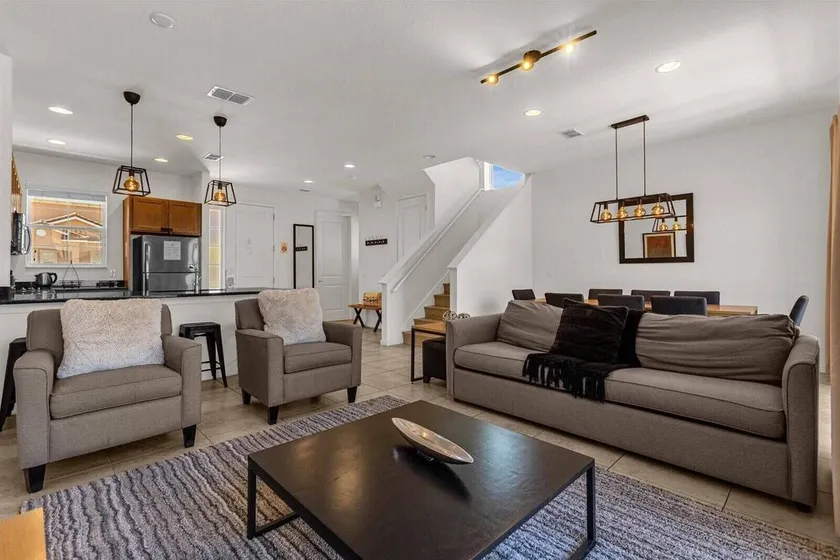 3 BD 2.5 BA Regal Oaks 2671 RL - Image 1
