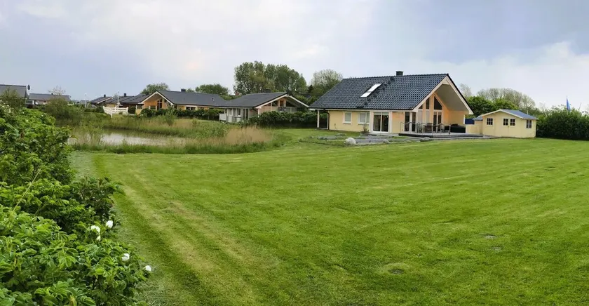 Sealect-Hus-5-direkt-an-der-Nordsee-nahe-St-Peter-Ording-mit-Sauna-Whirlpool-und-Kamin - Image 1