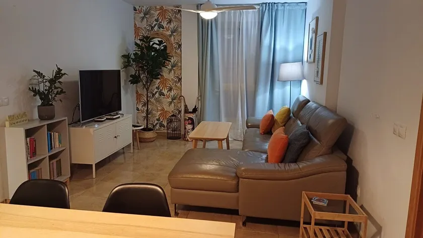 Modern house with 2 bedrooms near the beach - Image 1