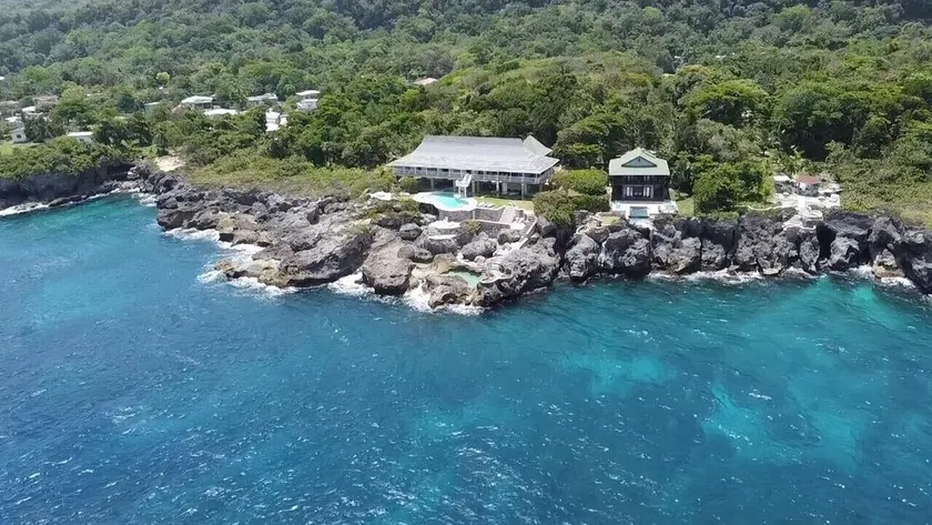 Seaside Jamaican Villa - 5 Bedrooms - Image 1