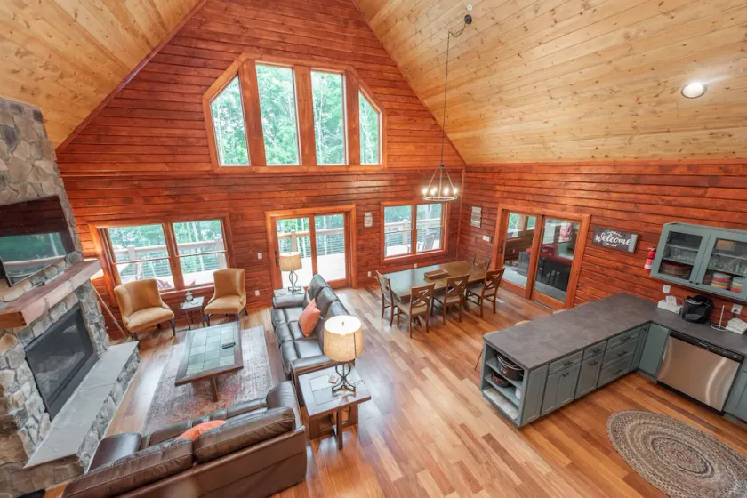 Lakefront Escape by Railey Vacations - Image 1