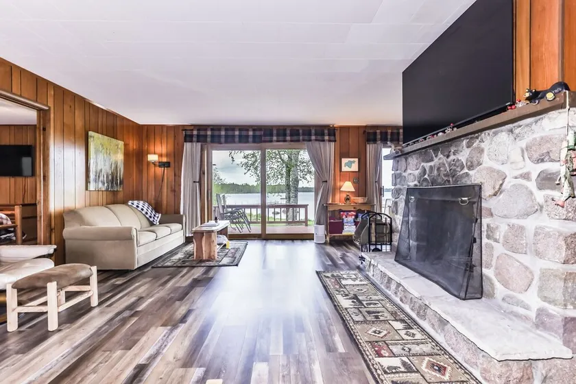 Private, Pet Friendly Vacation Home on Lost Lake - Image 1