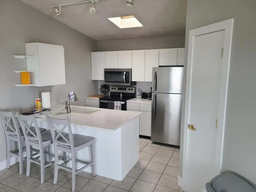 Bayview Condo #4, Ogallala Beach - Image 1
