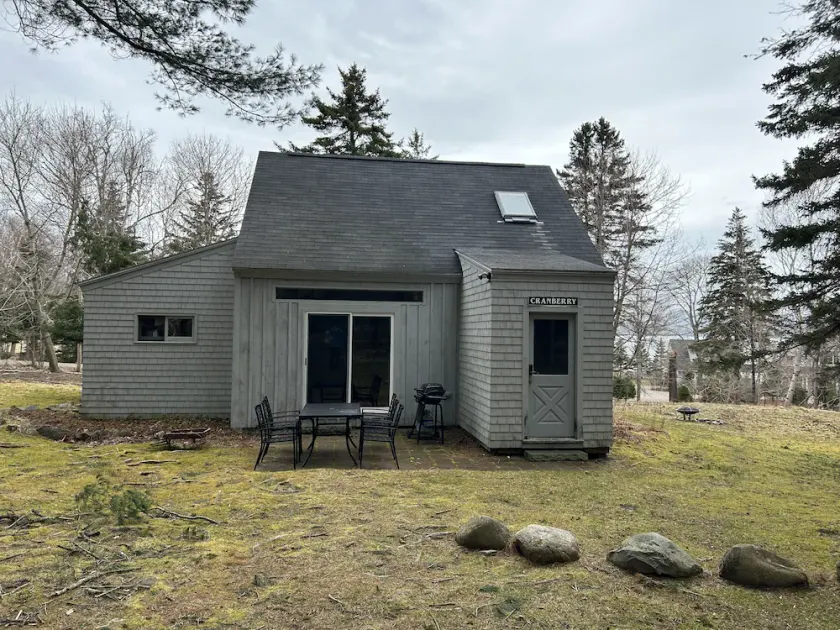Peaceful Cottage with Ocean Access - Image 1