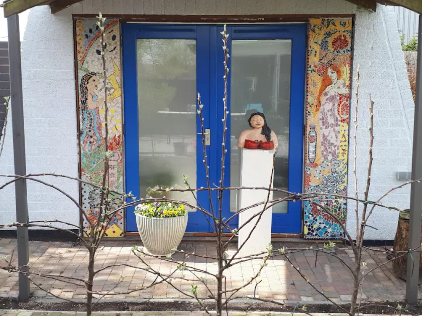 Our B & B is located in the back of our garden in a separate garden house - Image 1
