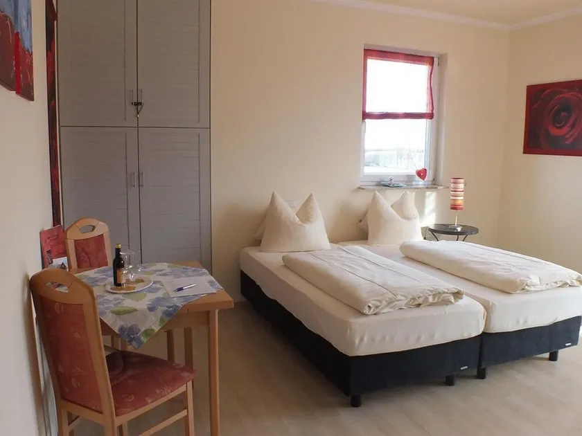 Double room, shower, WC, 1 bedroom - Wine and guest house Matt-Schwaab - Image 1