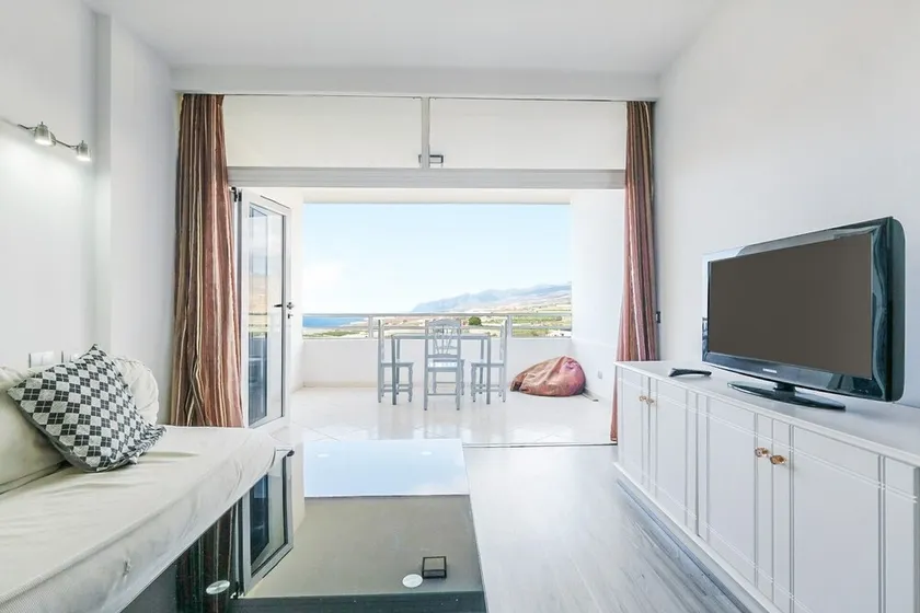Charming Apartment “Mar Azul Del Sur” with Sea View, Wi-Fi, Terrace & Shared Pool - Image 1