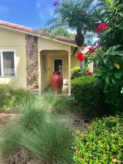 Beautiful Home with Pool - 3 miles from Siesta Key Beach - Image 1