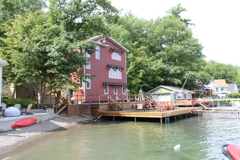 Zeitgenössische Lakefront Home - Image 1
