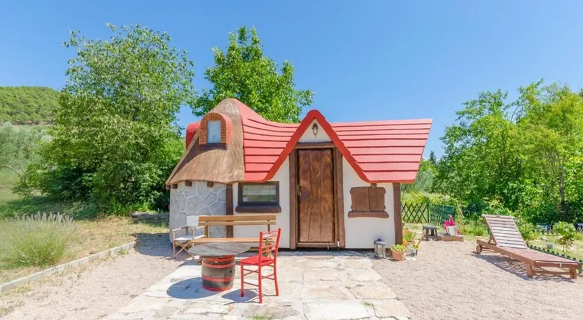 Immaculate 2-Bed Cottage near Krka Waterfalls - Image 1