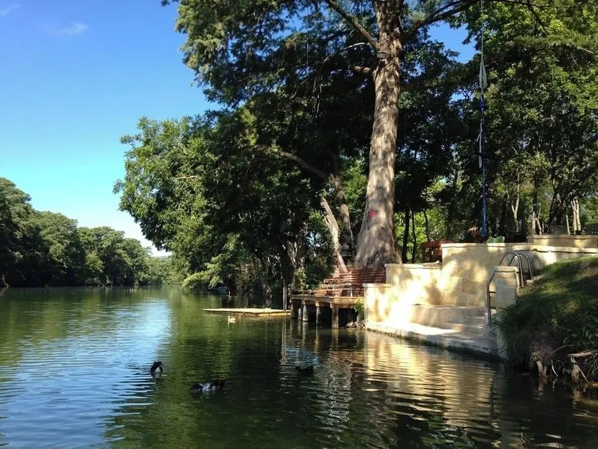 Haus am Fluss auf Guadalupe-3BR W / Opt 4BR -Texas Hill Country-Day's Away House - Image 1