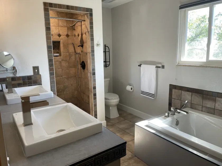 5 Bed/4BA Spacious comfy w/Hot tub, Home Theater, 5 min to CU and all Sundance - Image 1