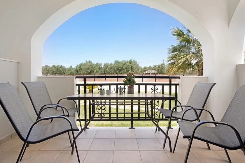 Appartamento per vacanze \"Tropical Studio 2\" con giardino in comune, aria condizionata e Wi-Fi - Image 1